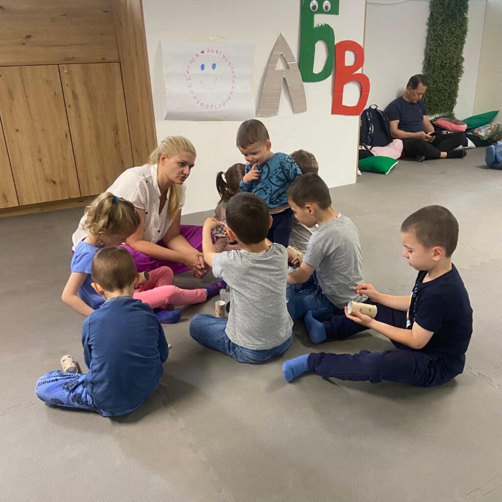 Академия за герои