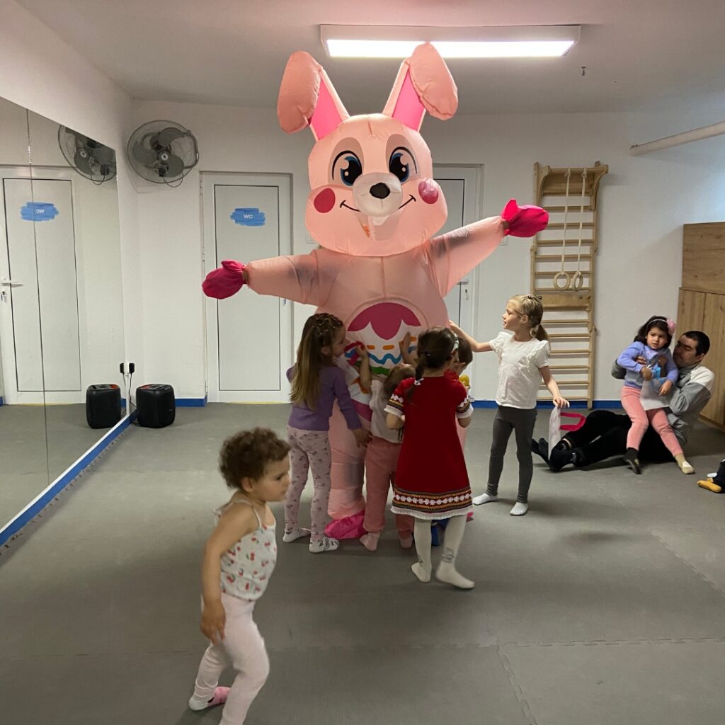 Академия за герои