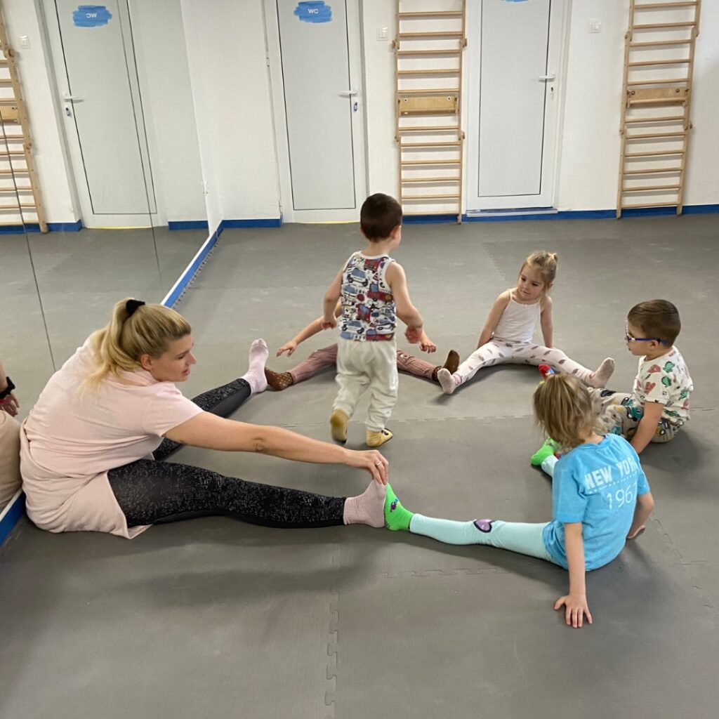 Академия за герои