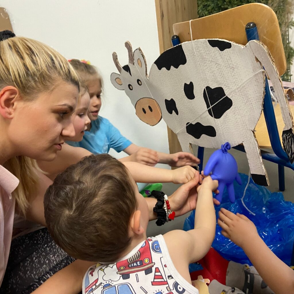 Академия за герои